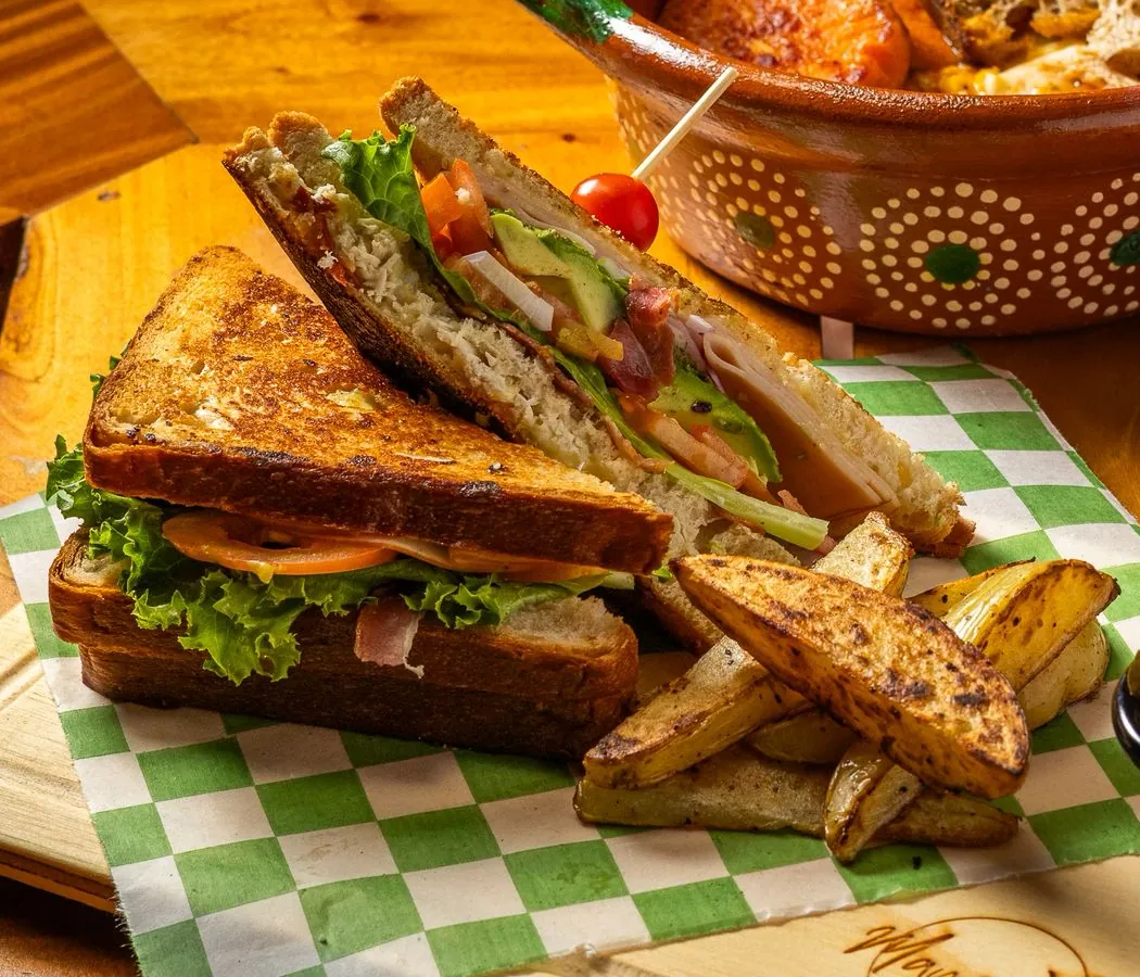 Club Sandwich de Maya Xel